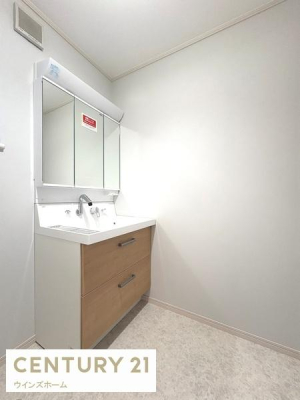 ���ʑ�E���ʏ� �V�K�����ς̐��ʉ��ϑ�ɂ́A������p�i��X�L���P�A�p�i�Ȃǂ���������[�ł���悤�X�y�[�X���[�����Ă��܂��I