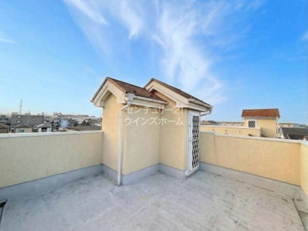 �o���R�j�[ �u���̃��r���O�v�Ƃ��Ďg����l�C�̃��[�t�o���R�j�[�t���I�T���̒��H���s�N�j�b�N�C���Ŋy���񂾂�A�F�l���Ă��BBQ��p�[�e�B�����Ă݂���B�y���ݕ���������ґ��Ԃł��I��CG�ŉƍ�����������Ă��܂�