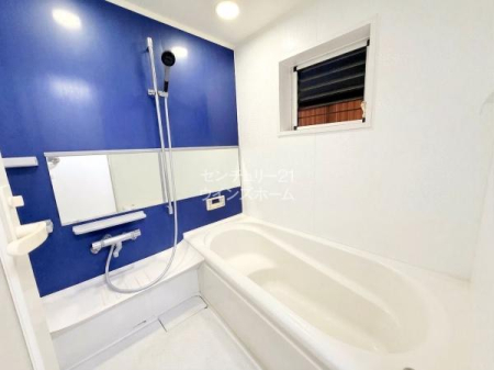 ���� ���j�b�g�o�X�͒ǂ������@�\�t���Ȃ̂ŁA�Ō�ɂ����C�ɓ�����ɂ����K�ȃo�X�^�C�������񋟂��܂��I��؃^�C�v�̗����ň���̔�������Ă��������B��CG�ŉƍ�����������Ă��܂�