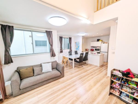 ���r���O ���Ƃ̎���ł���LDK��17.5���Ƃ������I�ꕔ�ɏ��g�[�����������������ɂ����ł����邭���������r���O���������܂��I�����̋�C����������������D�������߂Ă����̂ł��q�l�₲�N�z�̕��ɂ����S�ł��B