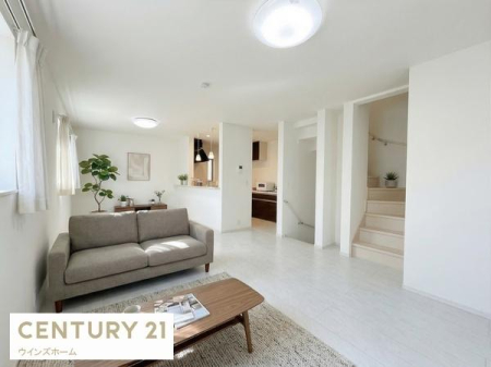 ���r���O �L�X18.6��LDK�I���R���ɕ�܂��S�n�悢��ԂŁA���X�̕�炵�����L���ɂȂ�܂��B�o���R�j�[�ɖʂ��z�����聕���ʂ��ǍD�ł��B���Ƌ�E�����Ȃǂ�CG�������Ă���܂��B