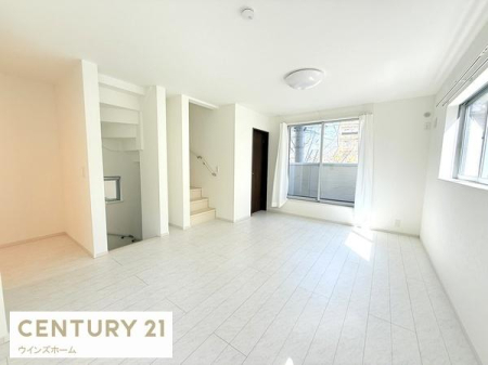 ���r���O ��18.6����LDK�͉Ƒ��S�����������Ƃ��낰���Ԃł��B�o���R�j�[��]�ޑ傫�ȑ�����͍̌������Ղ�A��������閾�邢���r���O�ł��I
