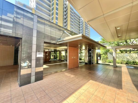 �G���g�����X ���ː�361�˂̑�K�̓}���V�����Ȃ�ł͂̂�Ƃ肠�鋤�p���B
�Ǘ��̍s���͂����������G���g�����X�ł��B