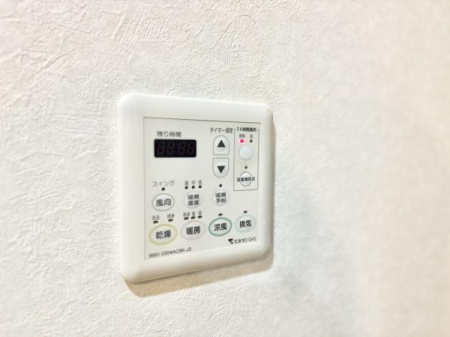 ���̑� �������ɂ�4�̋󒲋@�\+24���Ԋ��C�V�X�e���𓱓��B���󕨂��O�Ɋ����������Ȃ��l�Ɋ����������@�\��A�g�[�@�\�Ńq�[�g�V���b�N�̊ɘa�A���������C�@�\�ŃJ�r�̗}���ɂ����ʓI�ł��I