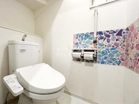 �g�C�� �g�C���͉������@�\���ڂȂ̂Ń{�^����ŐS�n�ǂ������ł̑f������򂪉\�ł��I������Ƃ��������Ő�����������A��������Ƃ�����Ԑ݌v�Ŗ������K�ɂ��g�����������܂��B��CG�ŉƍ�����������Ă��܂�