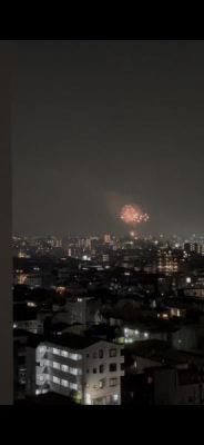 �Z�˂���̒��]�ʐ^ �o���R�j�[����͉ԉ΂����邱�Ƃ��ł��܂��I