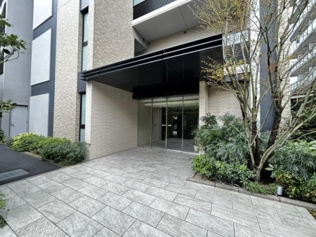 �G���g�����X �}���V�����̊�ƂȂ�G���g�����X�����̓f�U�C�����ɗD��Ă���A���q�҂ɂ����͓I�Ɍ�����O�ς����o���Ă���܂��I