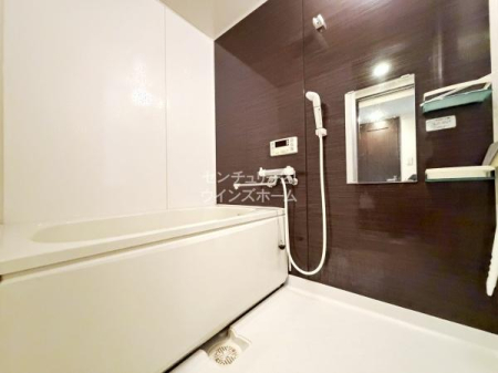 ���� �o�X���[���͐g�̂�􂤂��߂����̏ꏊ�ł͂Ȃ�����̔���������났�̏ꏊ�ł��B�ǂ������@�\���ڂ̃��j�b�g�o�X�ōŌ�ɓ�����ɂ����K�ȃo�X�^�C�������񋟂��܂��I