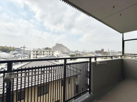 �Z�˂���̒��]�ʐ^ �o���R�j�[����̒��]�ł��B