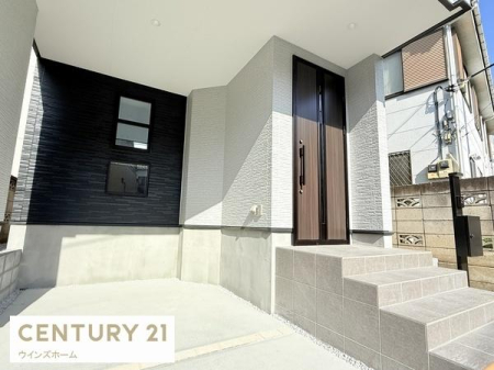 ���ԏ� �r���g�C���Ԍɕt���Z���I��p�Ԃ𒓎Ԃ��Ă����]�Ԃ����܂�قǂ̕����������܂��̂ŁA�������Ƃ����p�\�ł�!
�Ԍɂ��玺���ɒ��ڃA�N�Z�X�ł���̂ŁA�ו��̑�������J�̓�����ϕ֗��ł��I