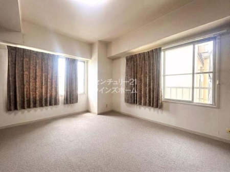 �m�� �S����7���ȏ゠��̂ł�����肭�낰�܂��I������̗m����2�ʍ̌��ŊJ����������ʕ��ǍD�I�J�[�y�b�g�~���Ȃ̂Ŋ���ɂ����A�~�ł��₽���������ɂ������K��Ԃł��B��CG�ŉƍ�����������Ă��܂�