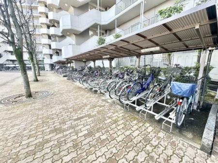 ���̑����p�� �����t���̒��֏�Ɏ��]�Ԃ��߂邱�Ƃ��ł��܂��I