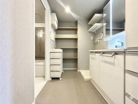 ���ʑ�E���ʏ� ���ʎ��͂�Ƃ肠��L���Ŗ����̏��������K�ł��B���ʑ���[�ɂ́A������p�i��X�L���P�A�p�i�Ȃǂ���������[�ł���悤�X�y�[�X���[�����Ă��܂��I