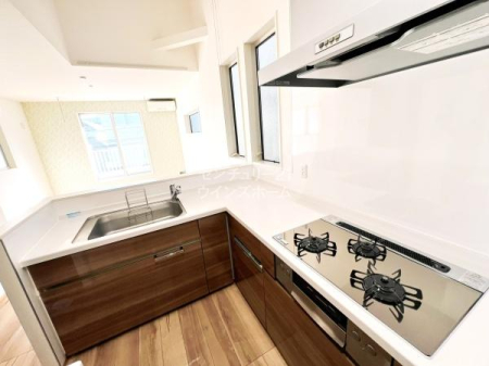 �L�b�`�� �r���g�C���H��@�ɏ򐅊�������������@�\�L�b�`���B�������Z���čς݁A��ƃX�y�[�X���L���Ƃ��L�^�^�C�v�ł��I�L�b�`���ɂ����g�[��ݒu���Ă���̂ŁA��₦���₷���~��������|�J�|�J�ŉ��K�ł��I