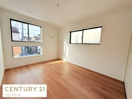 �m�� 2�ʍ̌����m�ۂ����m���̂��ߓ����͎��R�������薾�邭�A���ʂ����ǍD�B�����������邱�Ƃň��������Ȃ��A������������Ԃł��B