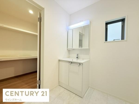 ���ʑ�E���ʏ� ���ʎ��͂�Ƃ肠��L���Ŗ����̏��������K�ł��B���ʑ���[�ɂ́A������p�i��X�L���P�A�p�i�Ȃǂ���������[�ł���悤�X�y�[�X���[�����Ă��܂��I�������芷�C���\���ɍs���܂��I