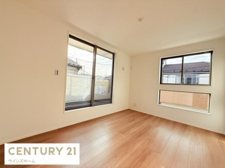 �m�� ���炩�ȓ��������S�n�悭�������ނ�������6.9���̂�Ƃ肠��L���B�N���[�[�b�g�����Ńx�b�h��u���Ă��]�T�̍L���ŐQ���ɂ��҂�����̋�Ԃł��B