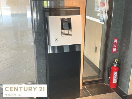 �G���g�����X �I�[�g���b�N�A���j�^�[�t���C���^�[�z�����ڂŖh�Ɩʂ��S�z�ȕ������S�ł��I