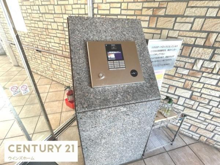 �G���g�����X �I�[�g���b�N�A���j�^�[�t���C���^�[�z�����ڂŖh�Ɩʂ��S�z�ȕ������S�ł��I