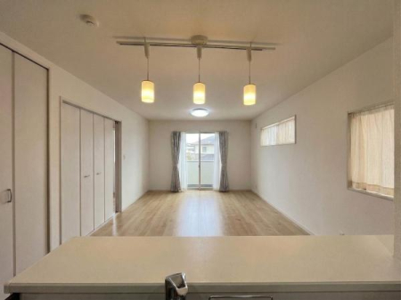 ���r���O ���R�����ӂ�閾�邢���r���O�B16���̍L�X��Ԃ͂̂т̂тƂ����Ƒ����Ԃ����o�B�Ƒ��̉�b�����R�Ɛ��܂��A���������݂̂���LDK�ł��I�yAI�ɂ��󎺉��H�����A�������������摜�ł��z