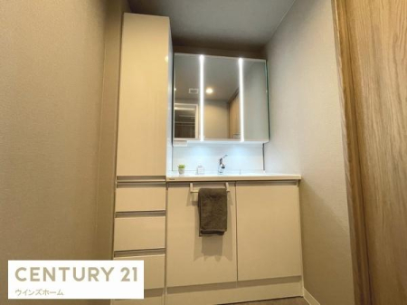 ���ʑ�E���ʏ� �������T�C�Y�̐��ʃX�y�[�X�I���l���ނ����p�i�Ȃǂ��Еt���g�[�����[������̂ŁA�X�b�L���Ƃ������ʎ���ɂȂ�܂�!
