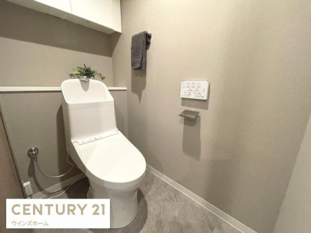 �g�C�� �g�C���V�K�����ςł��I���ł����K�Ɏg���鉷�����֍���ݒu�B�㕔�Ɏ��[�������Ă���܂��I