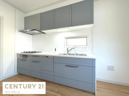 �L�b�`�� �V�K�����ς̃V�X�e���L�b�`���I��������̂Ŗ��邭���C�����₷���ł��I�����ɏW���ł���L�b�`���I �@