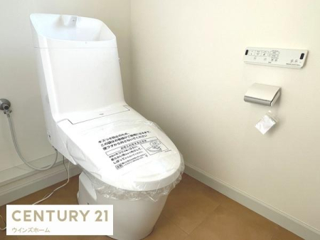 �g�C�� �g�C���͂P�E2�K�ɐݒu����Ă���A�������֍��t���̐����ȃg�C���B���t���Ŋ��C���ł��܂��B