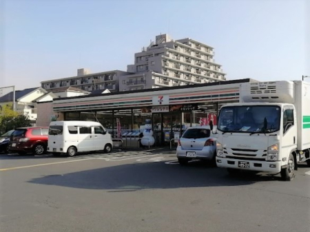 ���ӊ� �y�R���r�j�z�Z�u���C���u��������s�̍��ݓX�F270�u