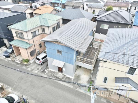 ���̑� ���ӏZ��Ƃ̊Ԋu�ɂ���Ƃ肪����A�J�������������闧�n�B�ЂƂ���ڂ������f�U�C�����̍����O�ς��A�Z�܂����̂��������f���o���܂��B