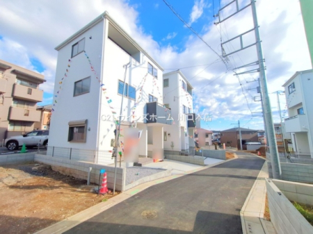 �O�ʓ��H�܂ތ��n�ʐ^ -