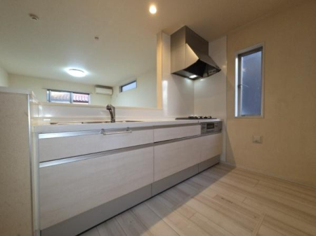 �L�b�`�� �X�^�C���b�V���ȃV�X�e���L�b�`���́A���[�͂Ƌ@�\�������˔����A�������y�����Ȃ��ԁB