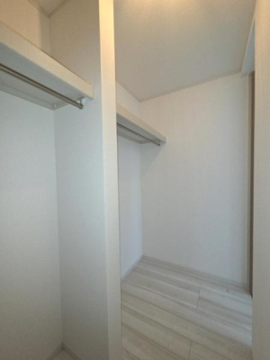 ���[ �E�H�[�N�C���N���[�[�b�g���ݒu����Ă��܂��I�G�߂��̂������Ղ���[�ł��A���������X�b�L���Еt���܂��I