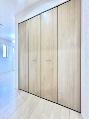 ���[ ���[���S���ݒu����Ă��܂��I�ו���u���ꏊ���m�ۂ����̂ł������̐������ڂ����₷���Ȃ�A���K�ȋ�Ԃ����肠���܂��I