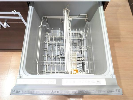 �L�b�`�� �L�b�`���ɂ̓r���g�C���H��@���������܂����I��􂢂ɔ�א��̎g�p�ʂ����Ȃ��čς݁A�������ŏ��ی��ʂ�����A��������X�b�L���I��Еt���̎�Ԃ��Ȃ���̂ŁA�H��͂�����肵�Ă��������ˁB