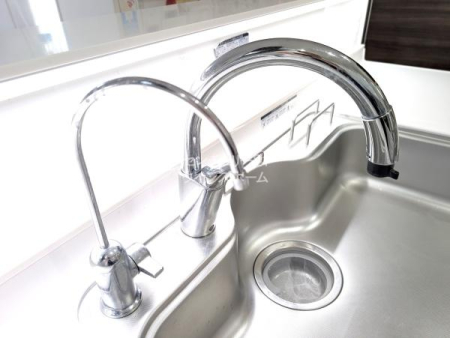 �L�b�`�� �L�b�`�������̓^�b�`���X�������̗p�I���ꂽ��ł��G�炸�ɓf���E�~���ł���̂łƂĂ��֗��ł��I����������������y�ɗ��p�ł���򐅊���t���Ă��܂��B