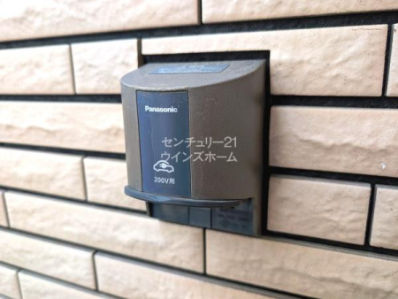 ���̑����n �d�C�����ԗp�̏[�d�ݔ��p�̃R���Z���g���������܂����I�߂������嗬�ɂȂ�ƌ����Ă���d�C�����Ԃ̎��オ���Ă��A���Ƃŏ[�d�ł���̂ň��S�ł��B