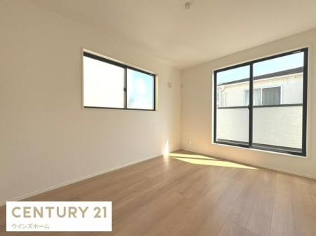 �m�� 2�ʍ̌��̃V���v���ȗm����6.1���B�N���[�[�b�g�����ł��I