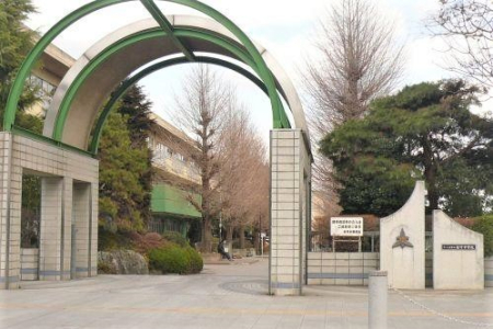 ���ӊ� �y���w�Z�z�������܎s���A�|���w�Z�F800�u