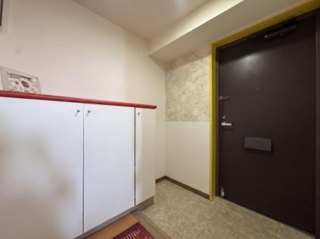 ���r���O -