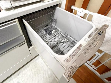 �L�b�`�� �L�b�`���ɂ̓r���g�C���H��@���������܂����I��􂢂ɔ�א��̎g�p�ʂ����Ȃ��čς݁A�������ŏ��ی��ʂ�����A��������X�b�L���I��Еt���̎�Ԃ��Ȃ���̂ŁA�H��͂������ł��܂��ˁB