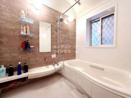 ���� �o�X���[���͐g�̂�􂤂��߂����̏ꏊ�ł͂Ȃ�����̔���������났�̏ꏊ�ł��B�ǂ������@�\���ڂ̃��j�b�g�o�X�ōŌ�ɓ�����ɂ����K�ȃo�X�^�C�������񋟂��܂��I��CG�ňꕔ�̐��ʗp��������Ă��܂�