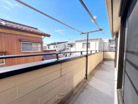 �o���R�j�[ �m��2�������܂������C�h�o���R�j�[�t���I�V�C�̗ǂ����ɂ͐��󕨂��J���b�Ɗ�������悤�ȁA��������̗ǂ������Ƀo���R�j�[���ݒu����Ă��܂��B��CG�ŉƍ�����̈ꕔ�������Ă��܂�