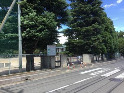 ���ӊ� �y���w�Z�z�����s��������l���w�Z�F1800�u