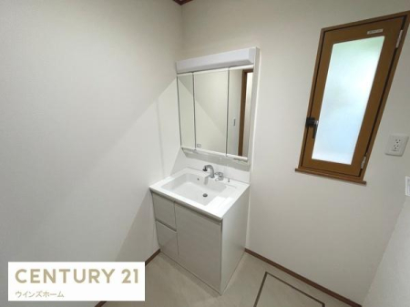 ���ʑ�E���ʏ� �V�K�����ς̐��ʉ��ϑ�ɂ́A������p�i��X�L���P�A�p�i�Ȃǂ���������[�ł���悤�X�y�[�X���[�����Ă��܂��I