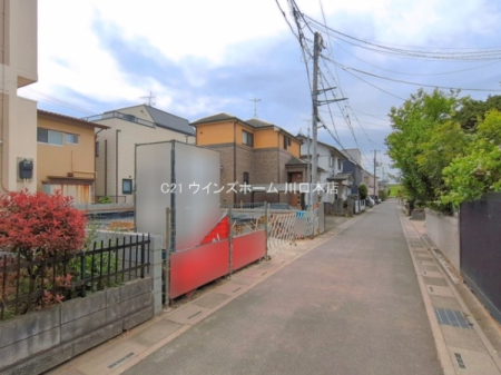 �O�ʓ��H�܂ތ��n�ʐ^ -