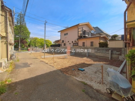 �O�ʓ��H�܂ތ��n�ʐ^ -