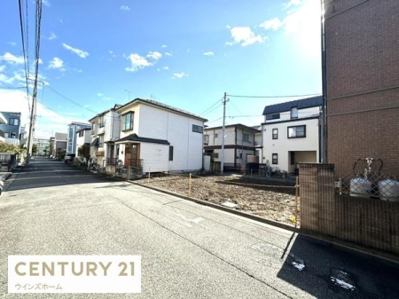 �O�ʓ��H�܂ތ��n�ʐ^ �O�ʓ��H�͕�����6m�~4m���H�B���ʂ��ǍD�I�Â��ŗ����������Z��X�ł��I