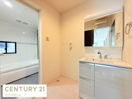 ���ʑ�E���ʏ� ���ʎ��͂�Ƃ肠��L���Ŗ����̏��������K�ł��B���ʑ���[�ɂ́A������p�i��X�L���P�A�p�i�Ȃǂ���������[�ł���悤�X�y�[�X���[�����Ă��܂��I