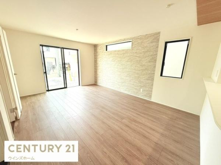 ���r���O �J�����̂��郊�r���O�_�C�j���O�B
�אڂ���a�m���ƈ�̗��p���\�ŁA��Ƃ肠���Ԃ����o���܂��B